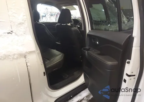 2018 Honda Ridgeline Rtl-E z USA, uszkodzony, nr VIN 5FPYK3F72JB004371